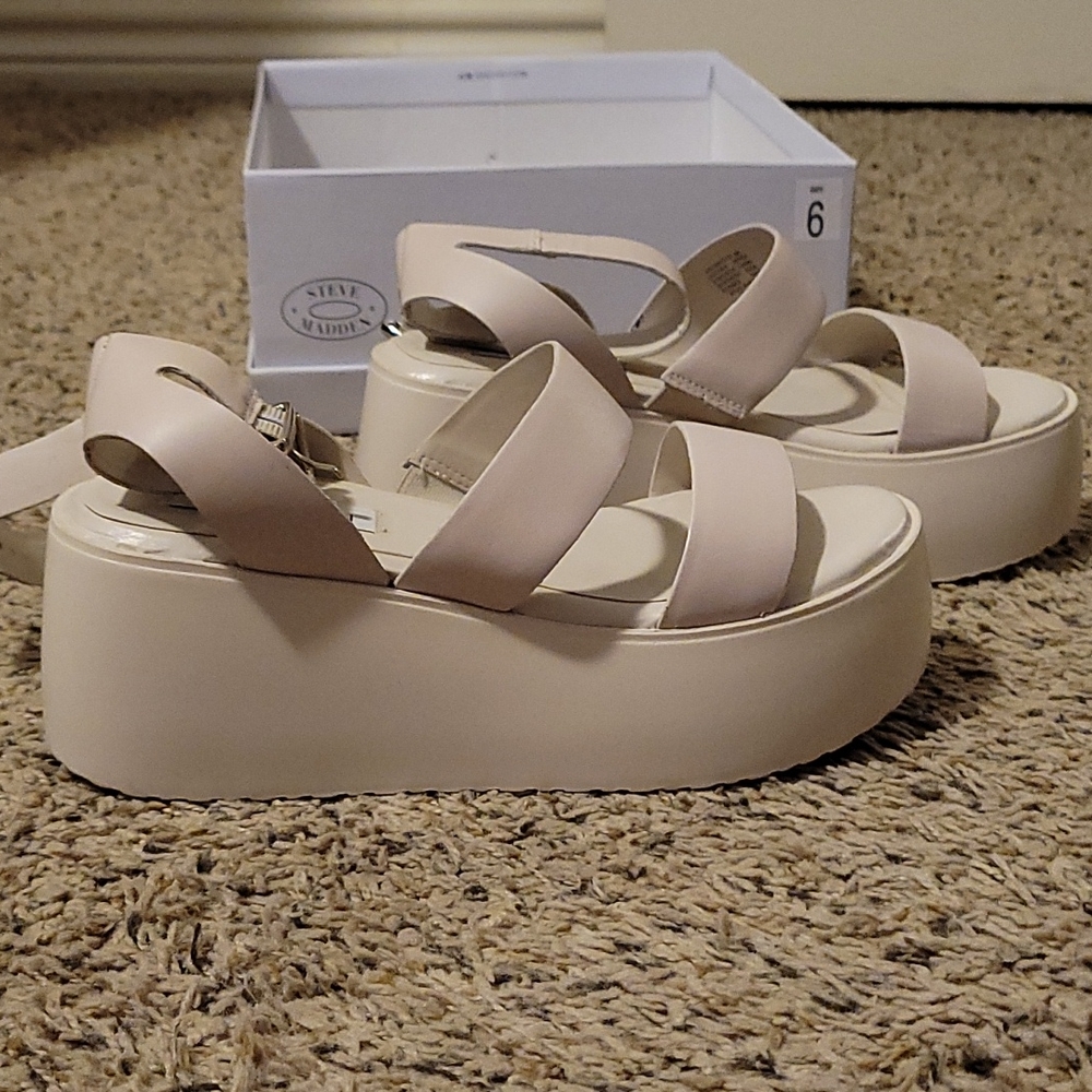 Steve Madden Sandals